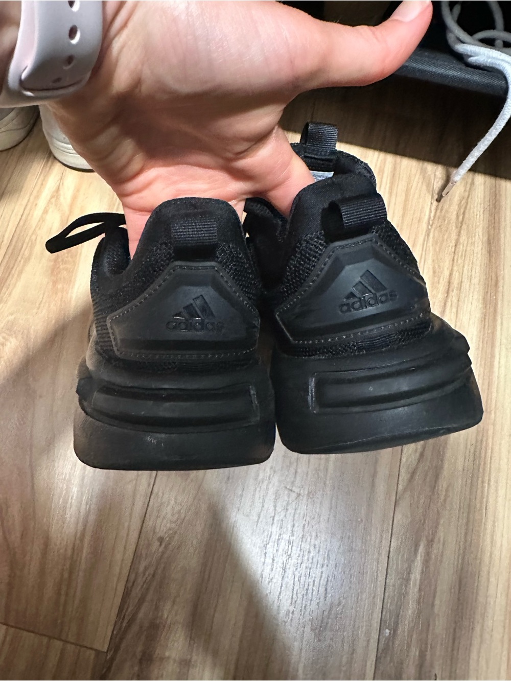 Women’s Black Athletic Sneakers size 8.5- Classic Performance - Picture 3 of 5